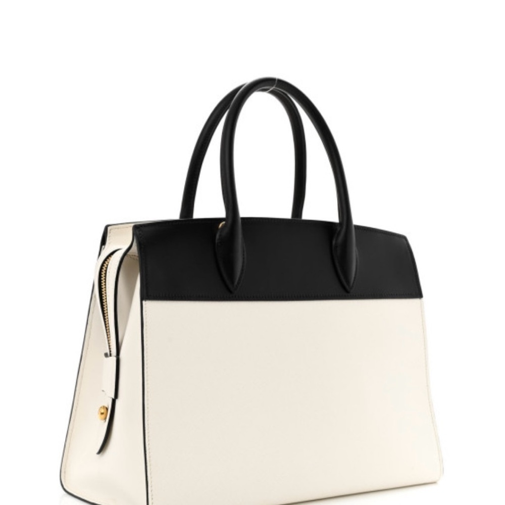 Prada handbag - Picture 2 of 16